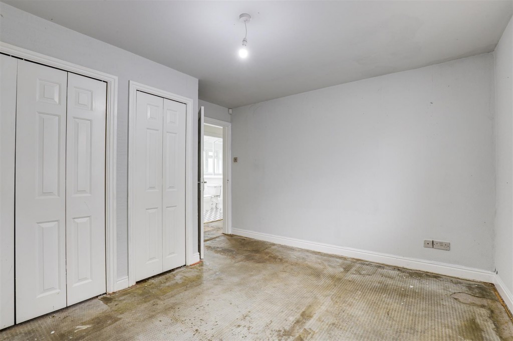 Carlton Vale Close, Carlton, Nottinghamshire, NG4 3RP