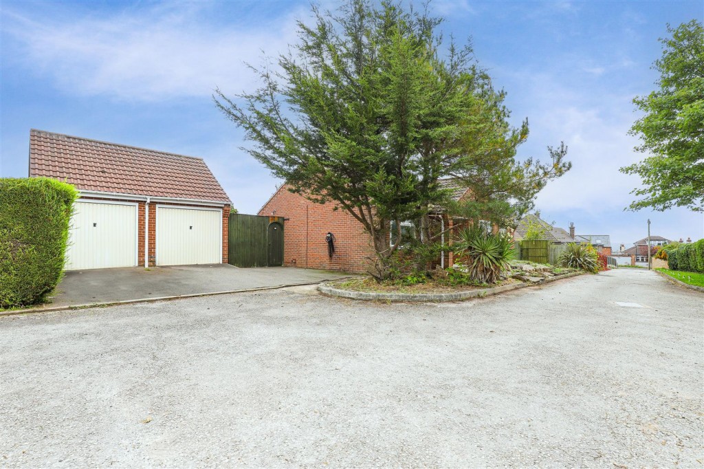 Carlton Vale Close, Carlton, Nottinghamshire, NG4 3RP