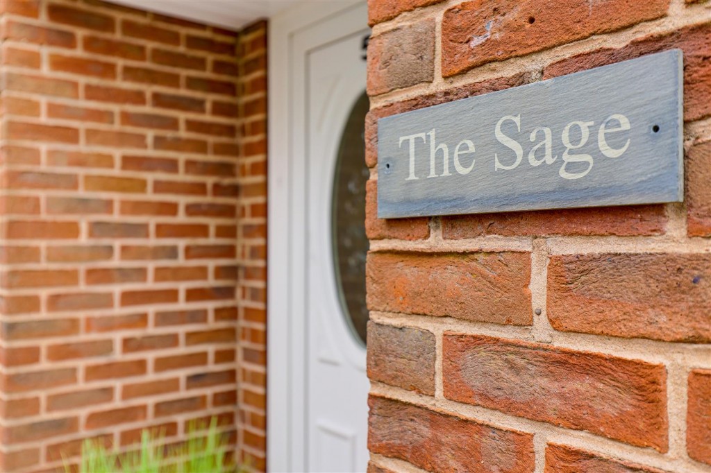 Carlton Vale Close, Carlton, Nottinghamshire, NG4 3RP