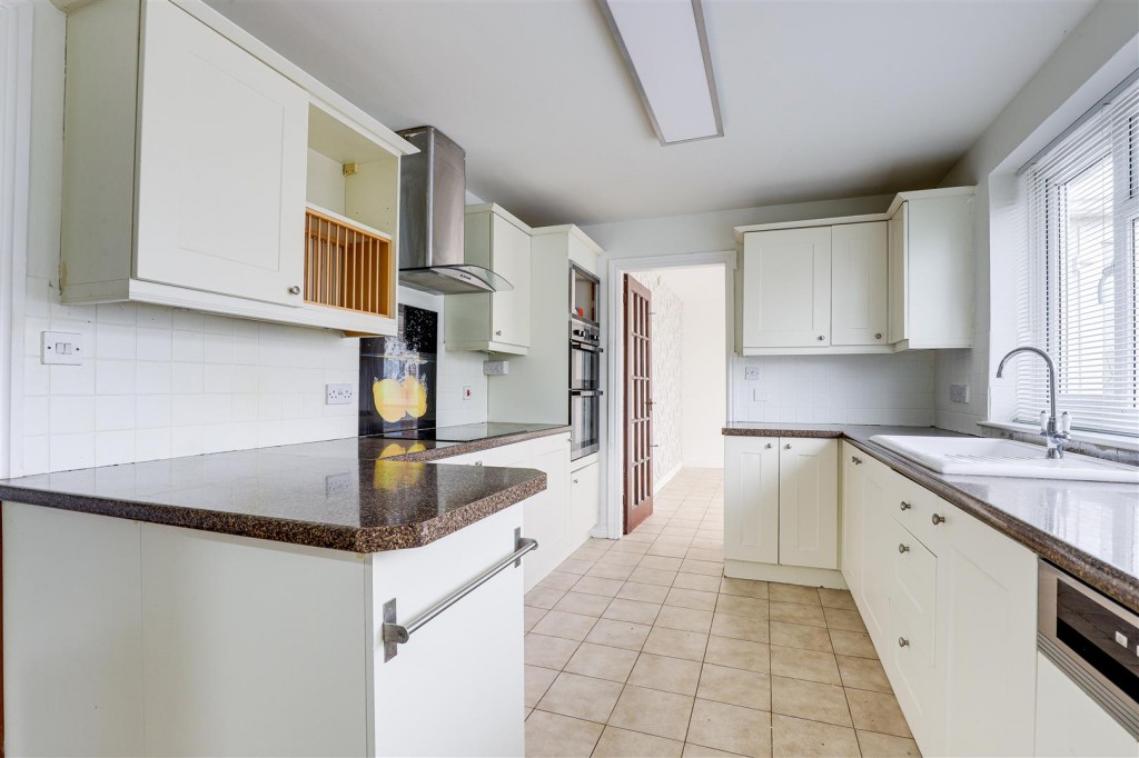 Carlton Vale Close, Carlton, Nottinghamshire, NG4 3RP