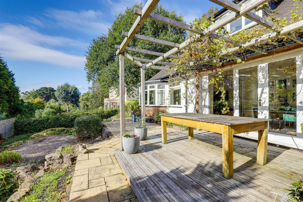 Private Road, Sherwood, Nottinghamshire, NG5 4DB