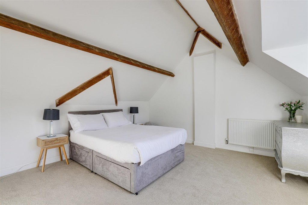 Private Road, Sherwood, Nottinghamshire, NG5 4DB