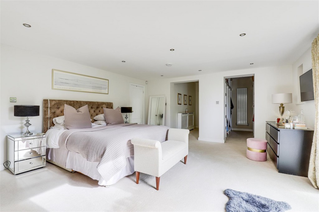 Private Road, Sherwood, Nottinghamshire, NG5 4DB