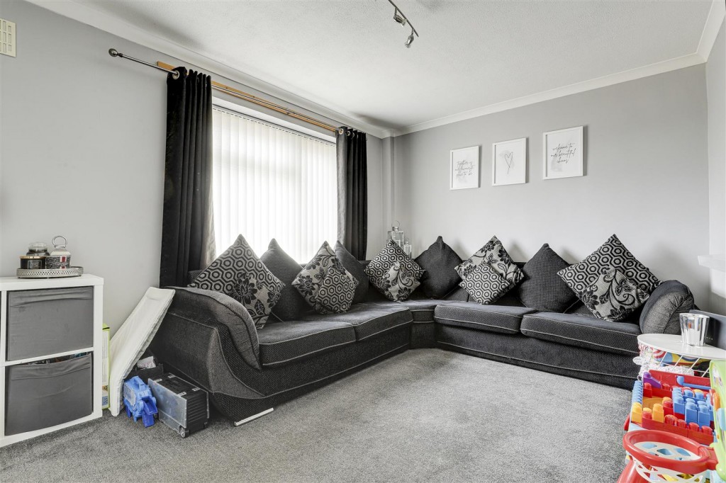 Woodbridge Avenue, Clifton, Nottinghamshire, NG11 8GP