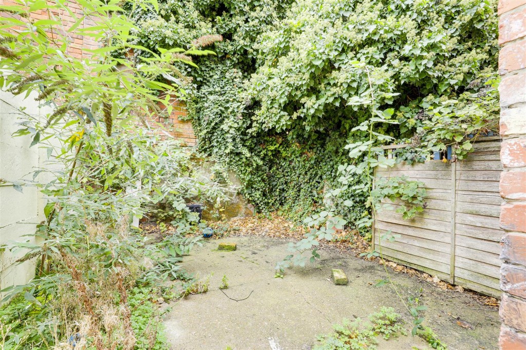 Birrell Road, Forest Fields, Nottinghamshire, NG7 6LT