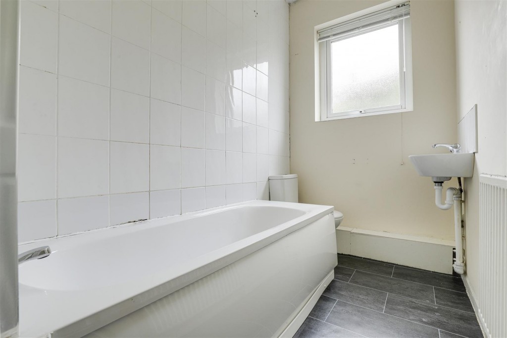 Birrell Road, Forest Fields, Nottinghamshire, NG7 6LT