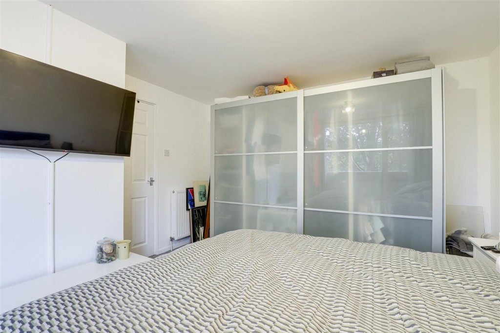 Glenlivet Gardens, Clifton, Nottinghamshire, NG11 8QB