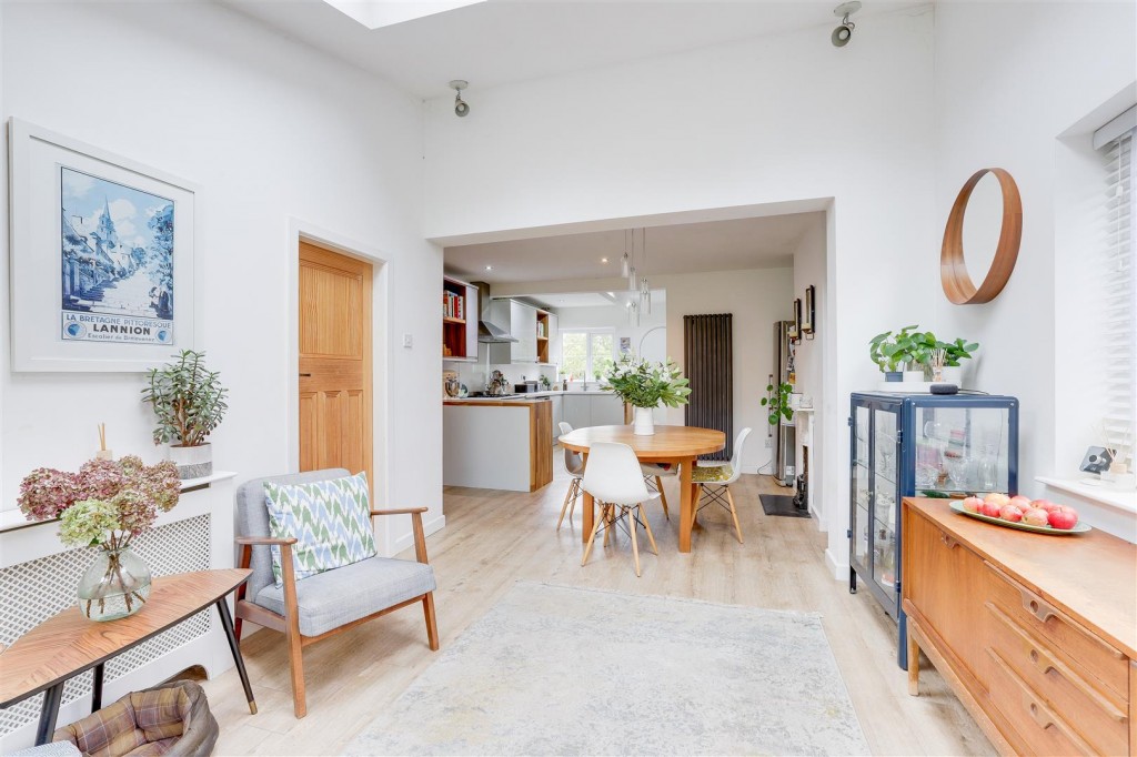 Byron Crescent, Ravenshead, Nottinghamshire, NG15 9GL