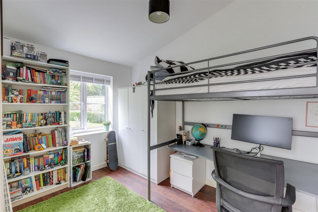 Byron Crescent, Ravenshead, Nottinghamshire, NG15 9GL