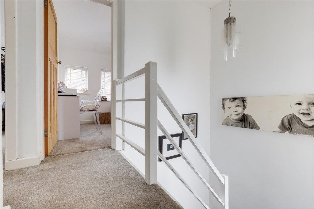 Byron Crescent, Ravenshead, Nottinghamshire, NG15 9GL