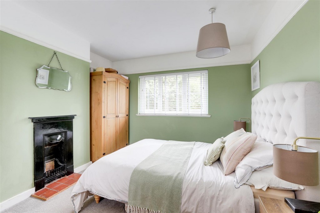 Byron Crescent, Ravenshead, Nottinghamshire, NG15 9GL