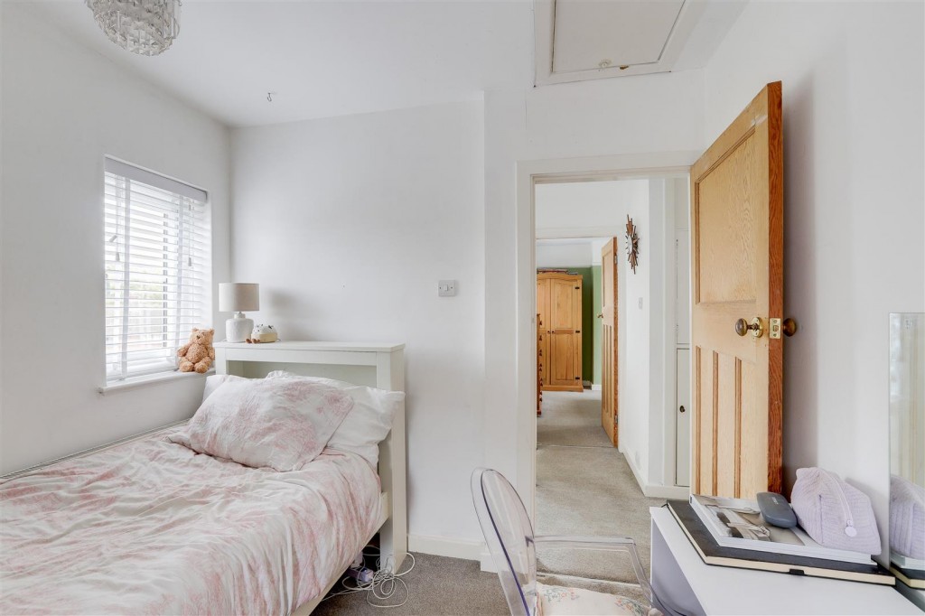 Byron Crescent, Ravenshead, Nottinghamshire, NG15 9GL