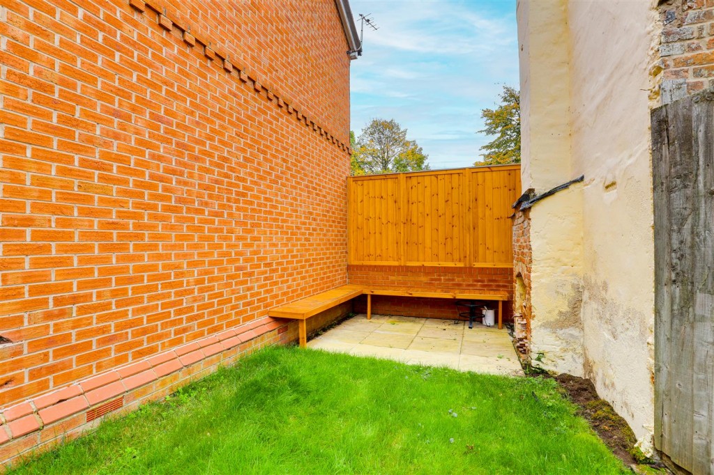 Manor House Close, Wilford Village, Nottinghamshire, NG11 7BR