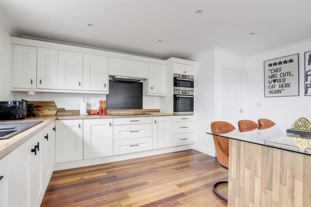 Manor House Close, Wilford Village, Nottinghamshire, NG11 7BR