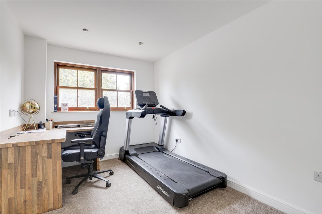 Manor House Close, Wilford Village, Nottinghamshire, NG11 7BR