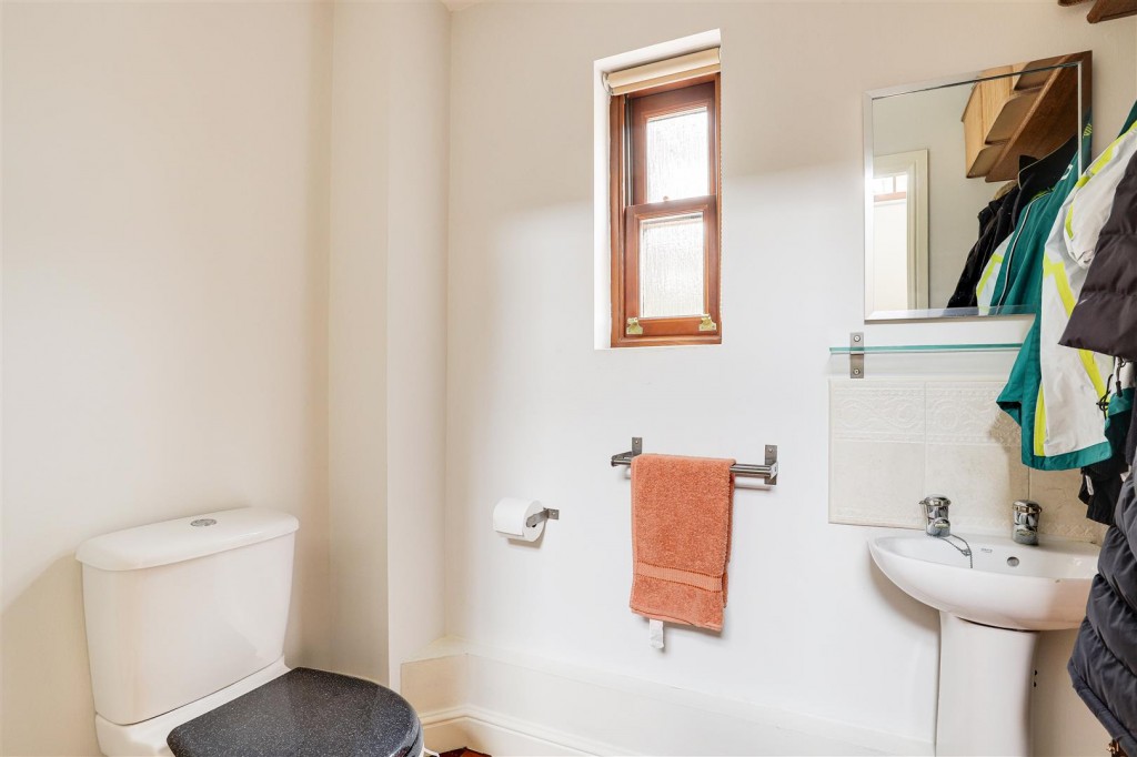 Manor House Close, Wilford Village, Nottinghamshire, NG11 7BR