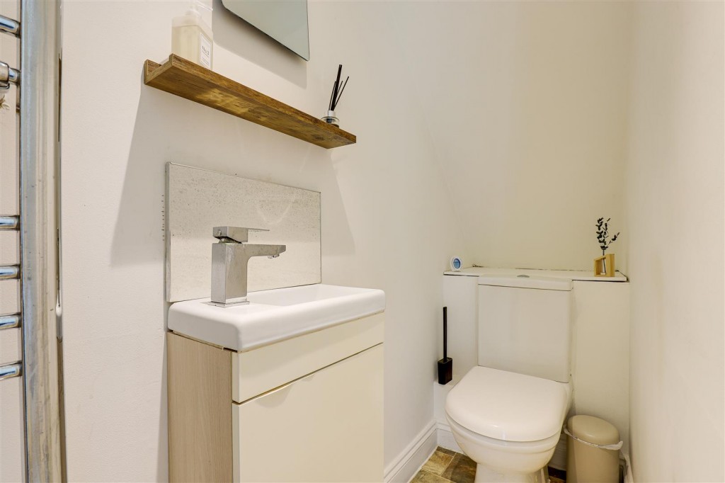 Bentwell Avenue, Arnold, Nottinghamshire, NG5 7EY