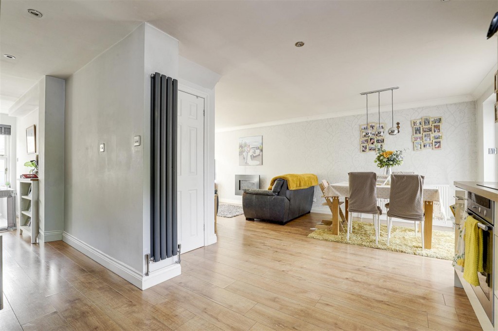 Gillercomb Close, West Bridgford, Nottinghamshire, NG2 6SE