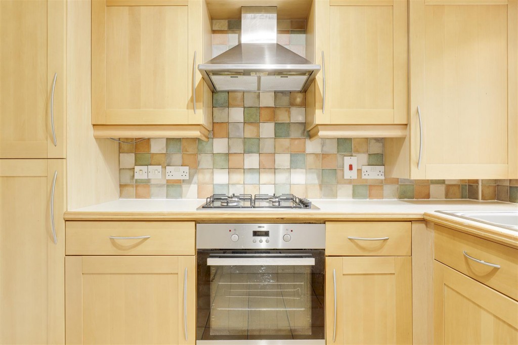 Old Lodge Drive, Nottingham, Nottinghamshire, NG5 3FQ