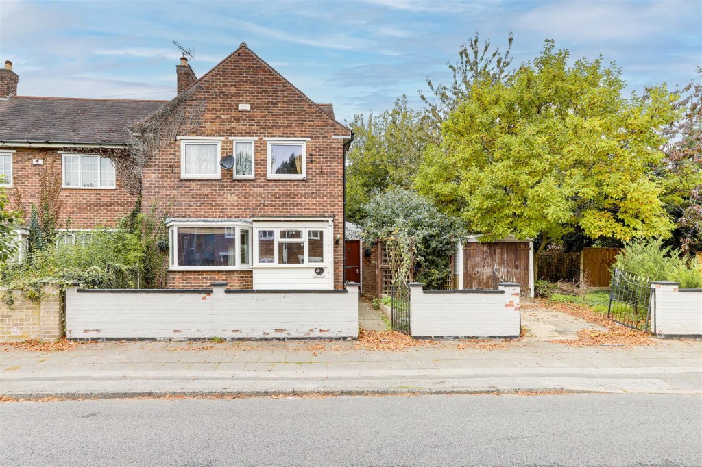 Barbara Square, Hucknall, Nottinghamshire, NG15 8AP