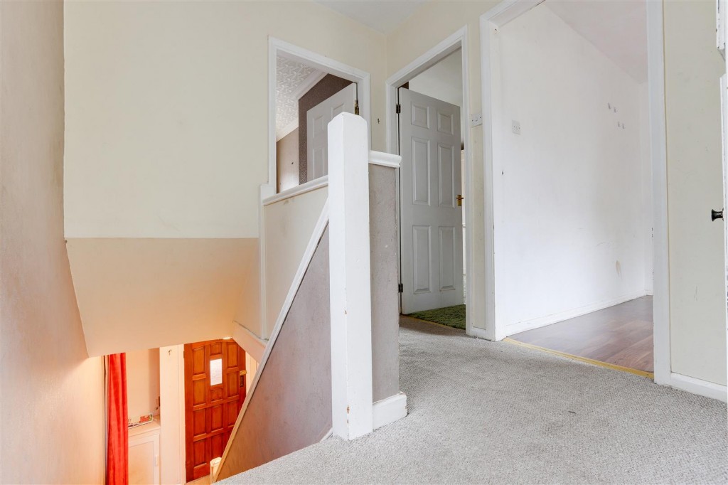 Barbara Square, Hucknall, Nottinghamshire, NG15 8AP