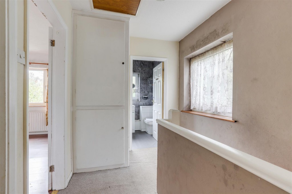 Barbara Square, Hucknall, Nottinghamshire, NG15 8AP