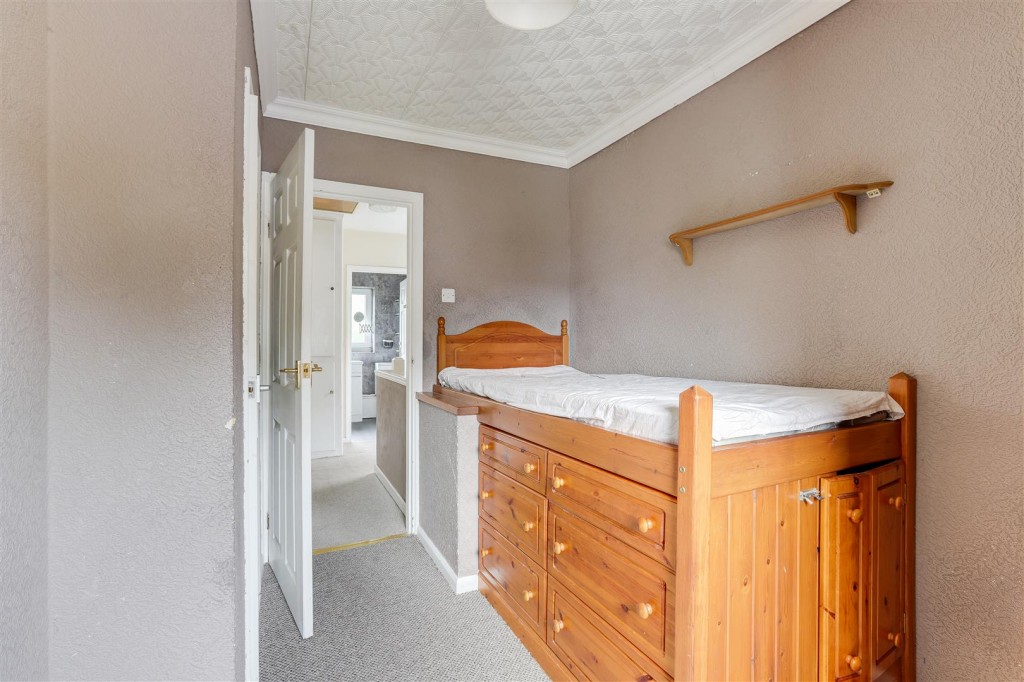 Barbara Square, Hucknall, Nottinghamshire, NG15 8AP