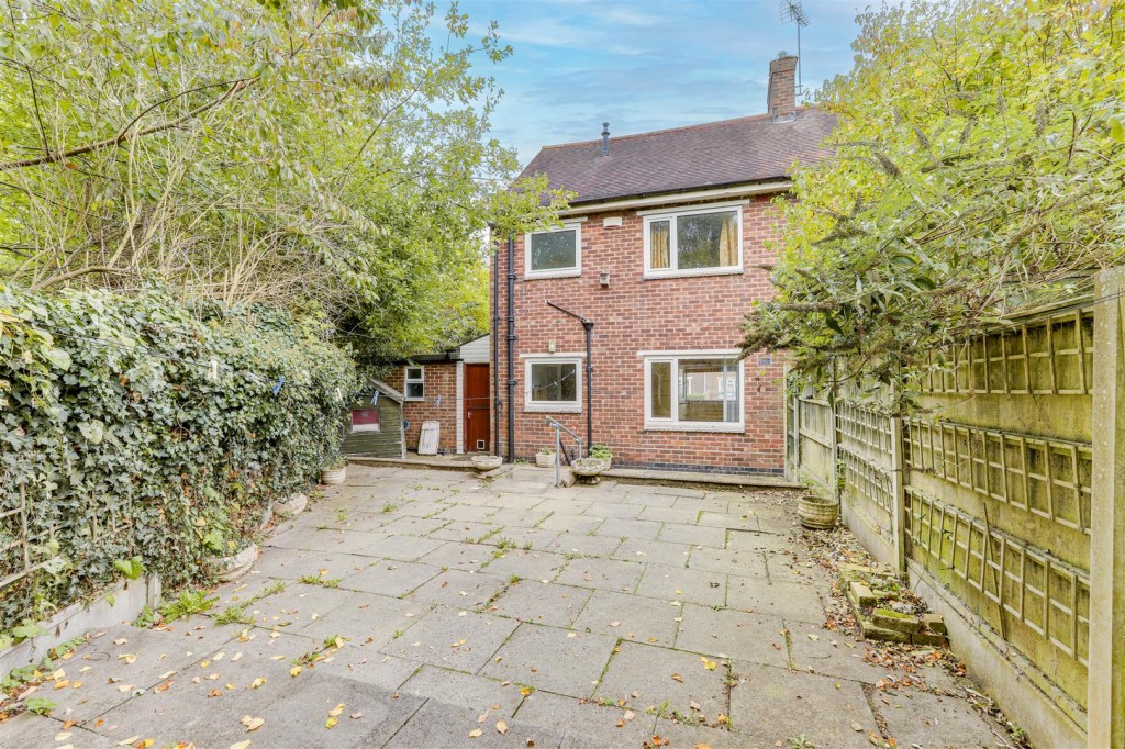 Barbara Square, Hucknall, Nottinghamshire, NG15 8AP