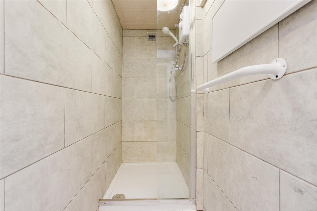 Barbara Square, Hucknall, Nottinghamshire, NG15 8AP