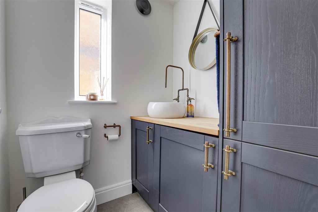 Cottage Meadow, Colwick, Nottinghamshire, NG4 2DG