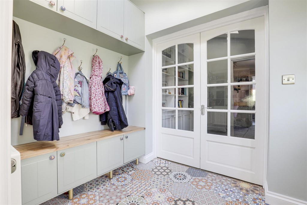 Cottage Meadow, Colwick, Nottinghamshire, NG4 2DG