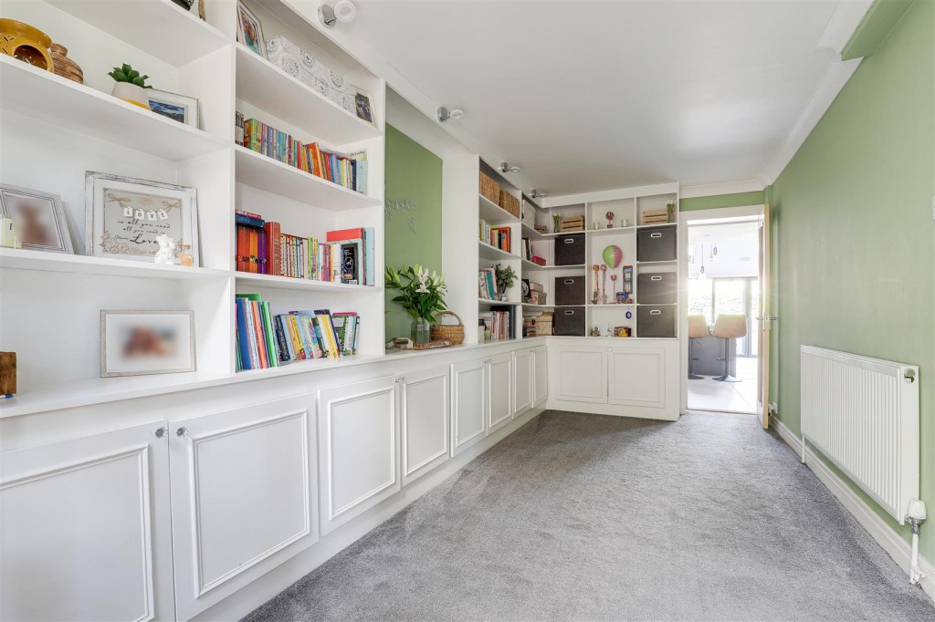 Cottage Meadow, Colwick, Nottinghamshire, NG4 2DG