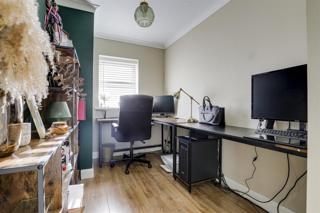 Cottage Meadow, Colwick, Nottinghamshire, NG4 2DG