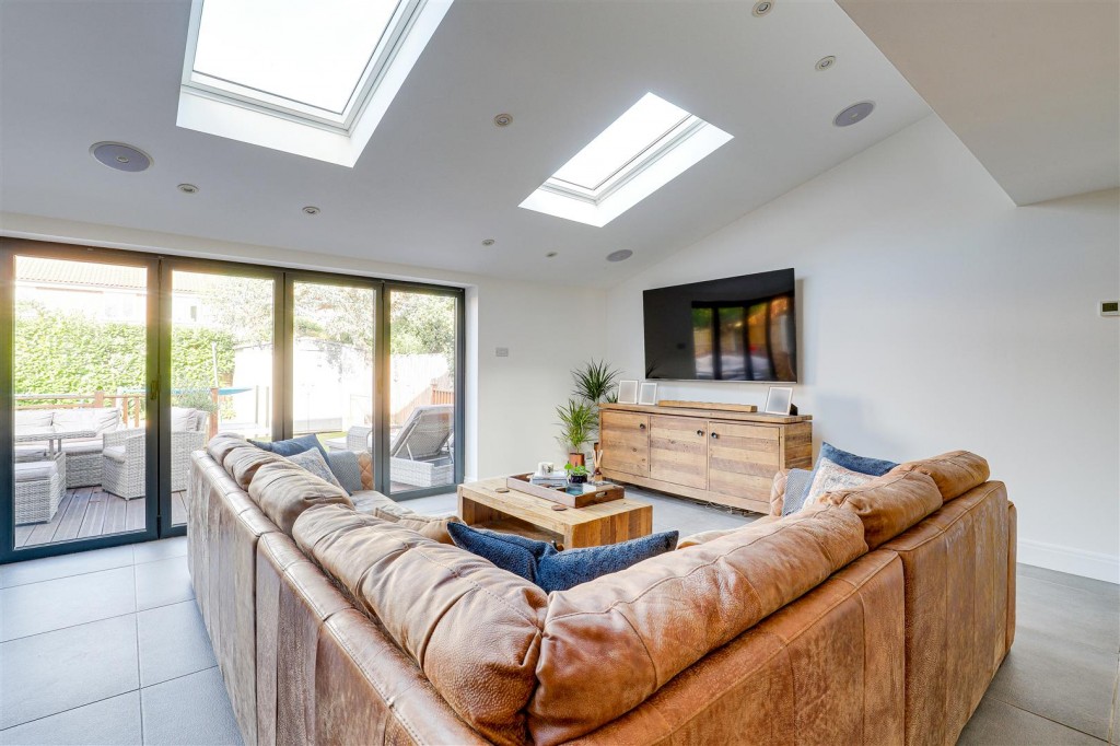 Cottage Meadow, Colwick, Nottinghamshire, NG4 2DG