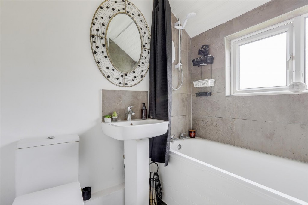 Sherwood Vale, Sherwood, Nottinghamshire, NG5 4EB