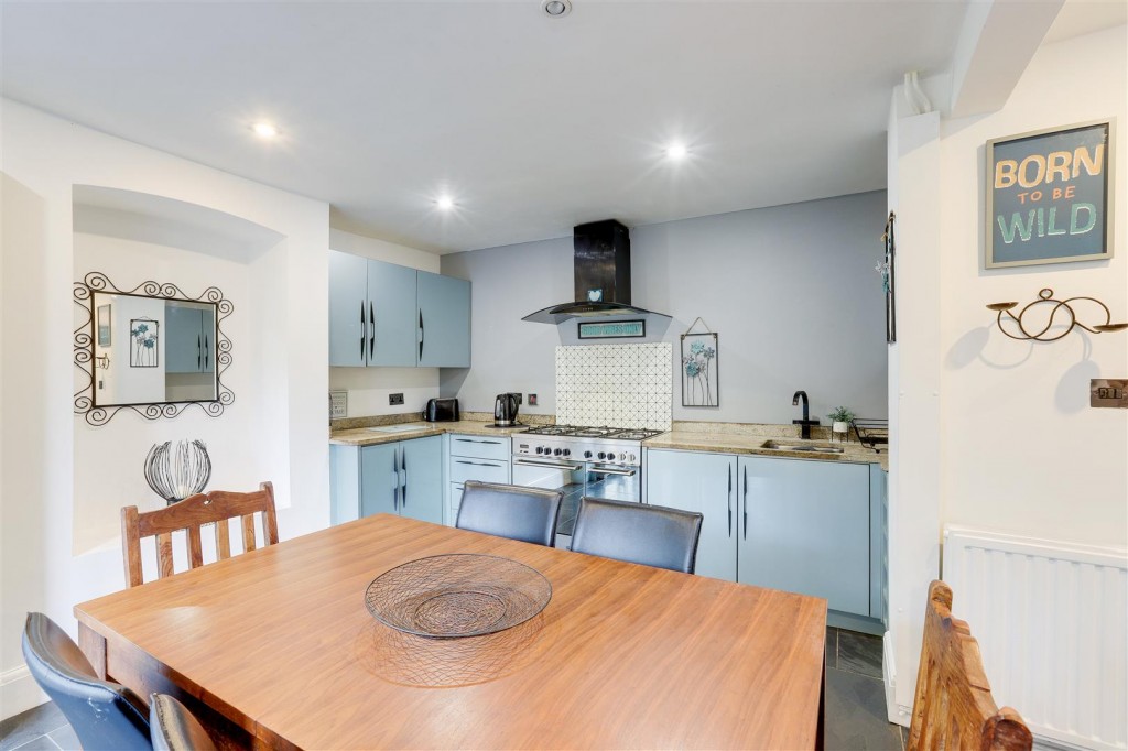 Sherwood Vale, Sherwood, Nottinghamshire, NG5 4EB