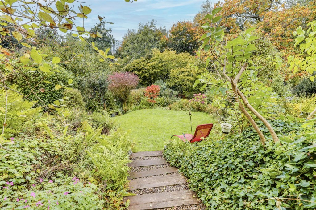 Sherwood Vale, Sherwood, Nottinghamshire, NG5 4EB