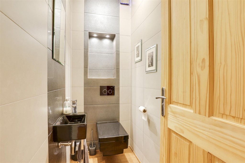 Stratford Road, West Bridgford, Nottinghamshire, NG2 6BA