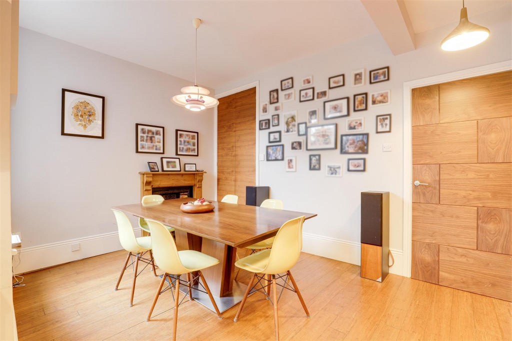 Stratford Road, West Bridgford, Nottinghamshire, NG2 6BA