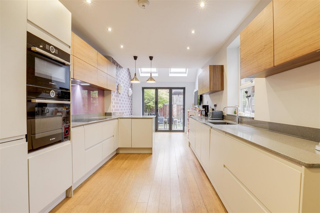 Stratford Road, West Bridgford, Nottinghamshire, NG2 6BA