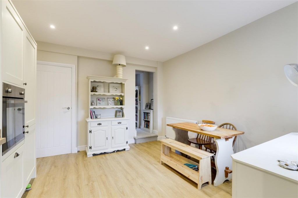 St. Albans Road, Arnold, Nottinghamshire, NG5 6JH