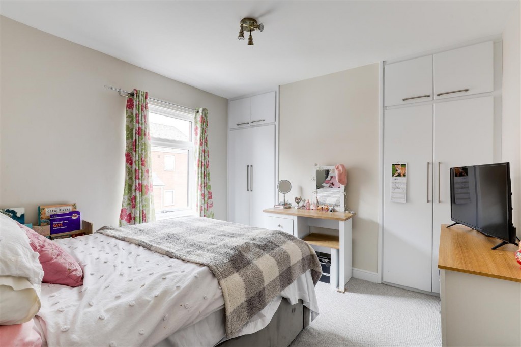 St. Albans Road, Arnold, Nottinghamshire, NG5 6JH