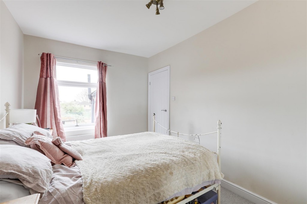 St. Albans Road, Arnold, Nottinghamshire, NG5 6JH