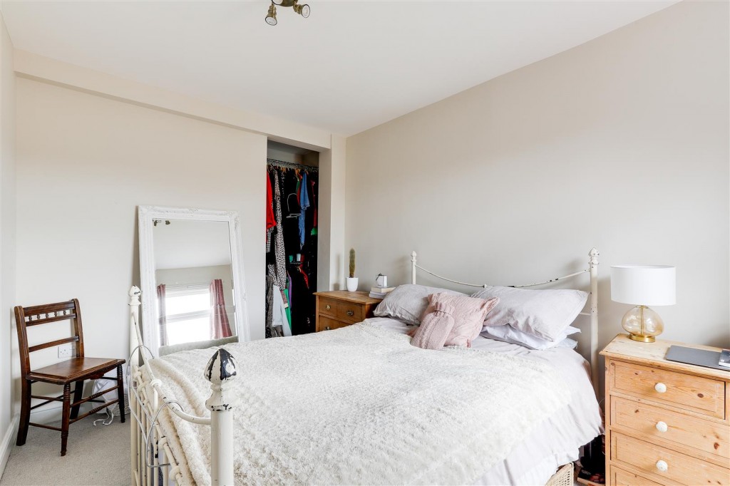 St. Albans Road, Arnold, Nottinghamshire, NG5 6JH