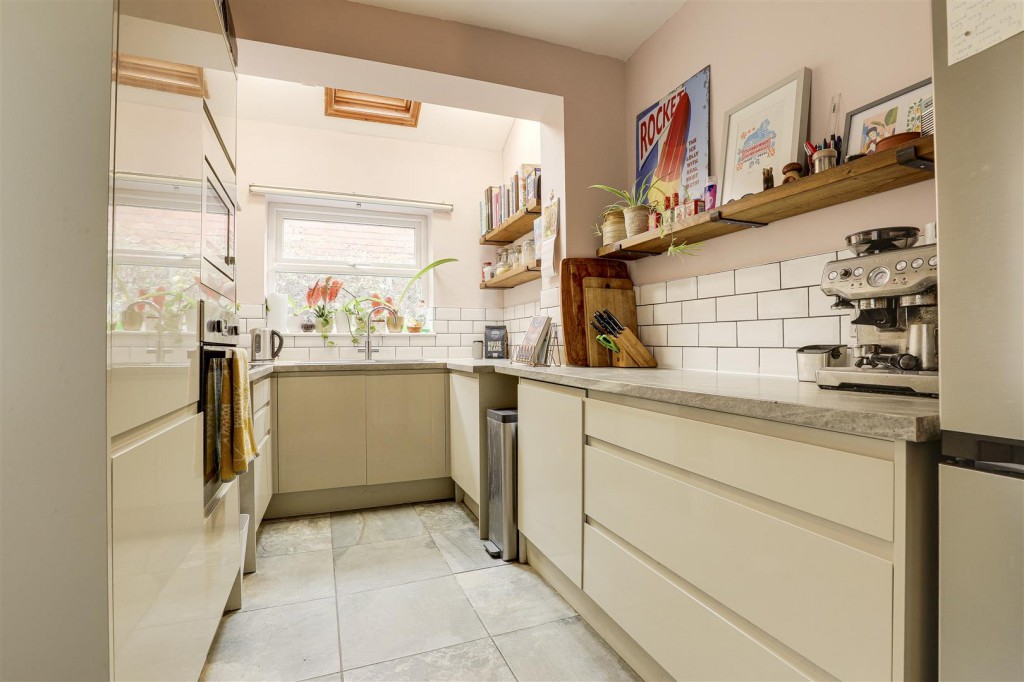 Devonshire Promenade, Lenton, Nottinghamshire, NG7 2DS