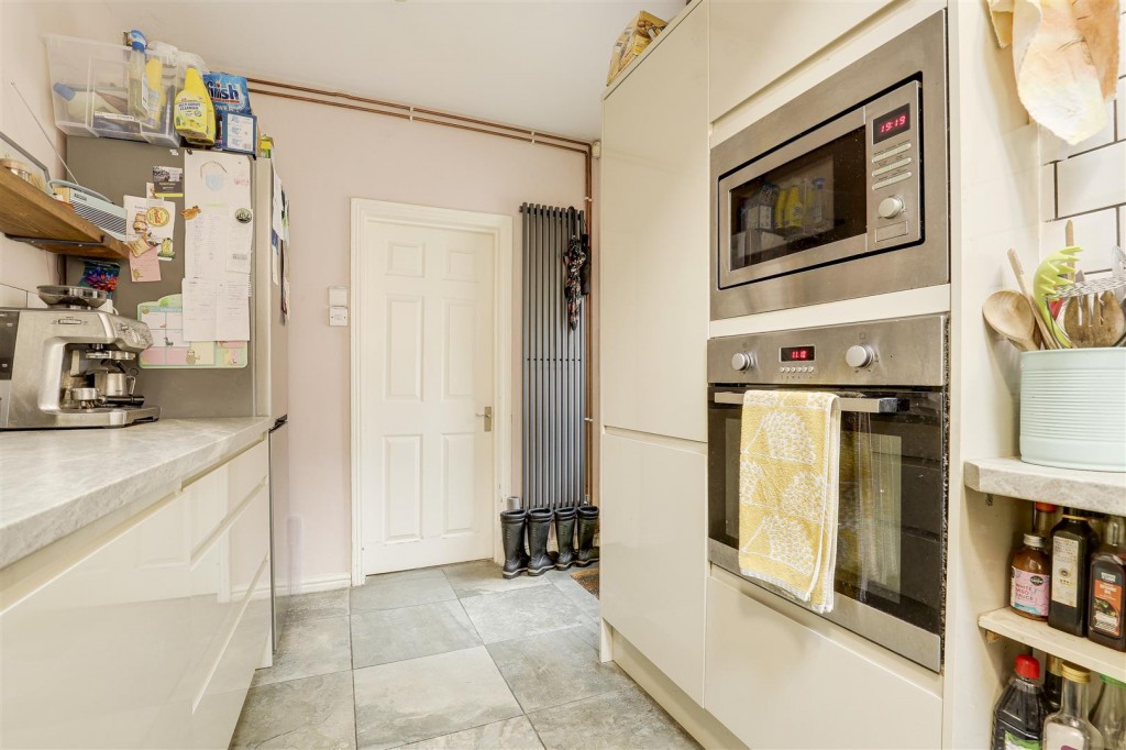 Devonshire Promenade, Lenton, Nottinghamshire, NG7 2DS