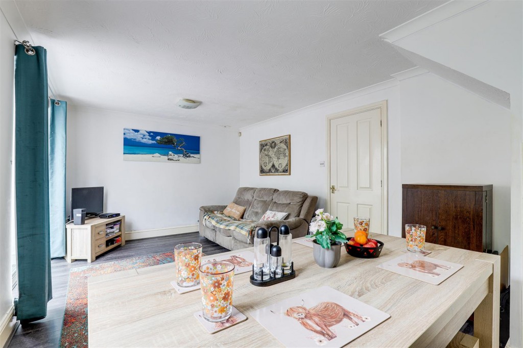 Hotspur Drive, Colwick, Nottinghamshire, NG4 2BS