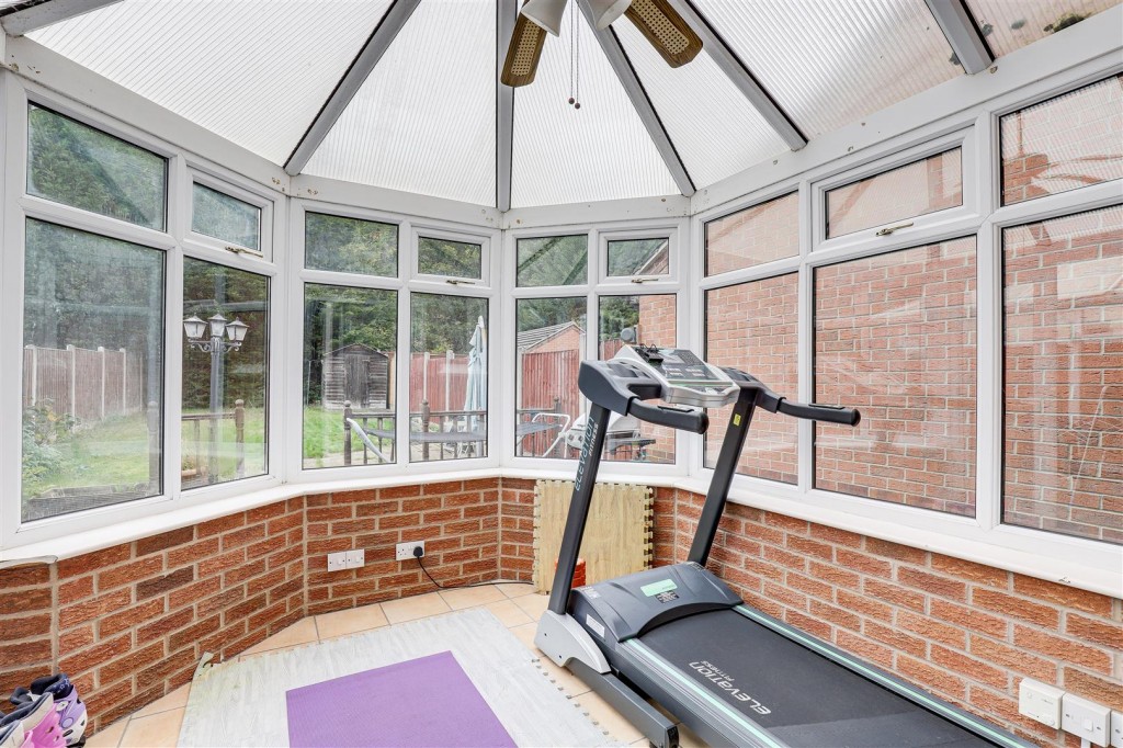 Hotspur Drive, Colwick, Nottinghamshire, NG4 2BS