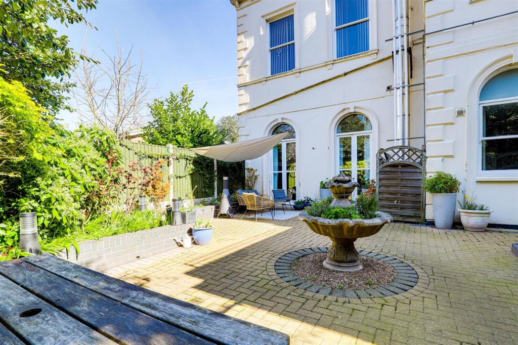 Clarendon Street, Nottingham, Nottinghamshire, NG1 5HR