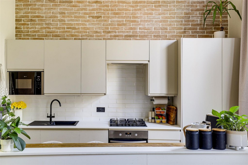 Clarendon Street, Nottingham, Nottinghamshire, NG1 5HR